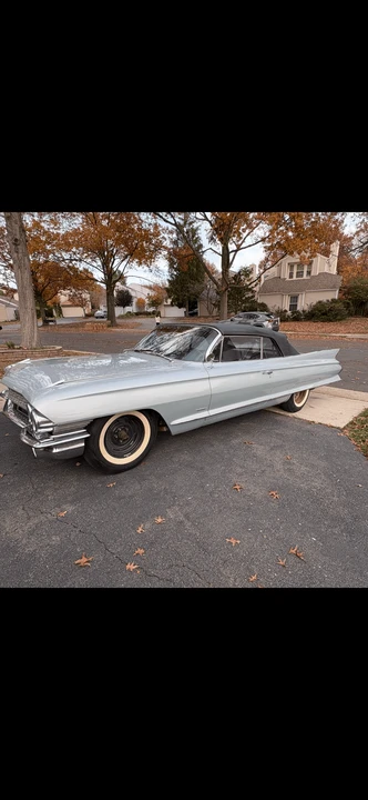 1961 Cadillac Series 62 6th Gen - Image 9 of 31