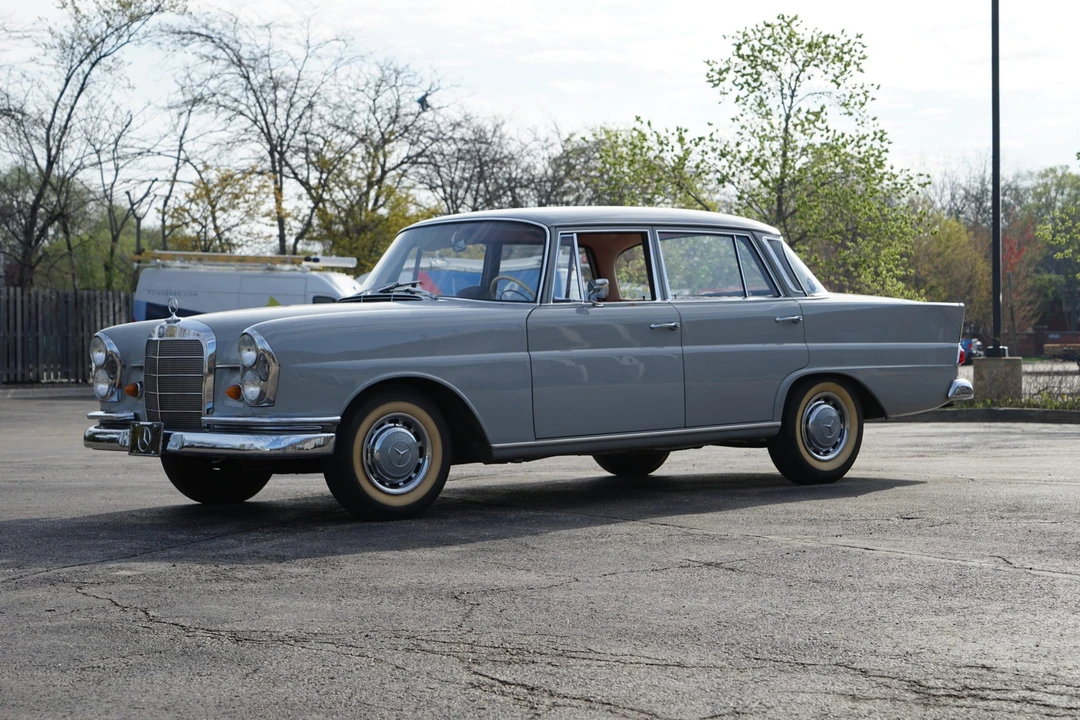 1964 Mercedes-Benz W111 Sedan - Image 8 of 31