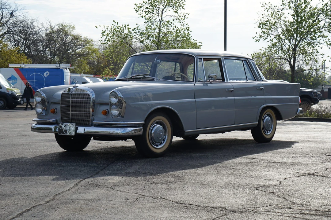 1964 Mercedes-Benz W111 Sedan - Image 7 of 31
