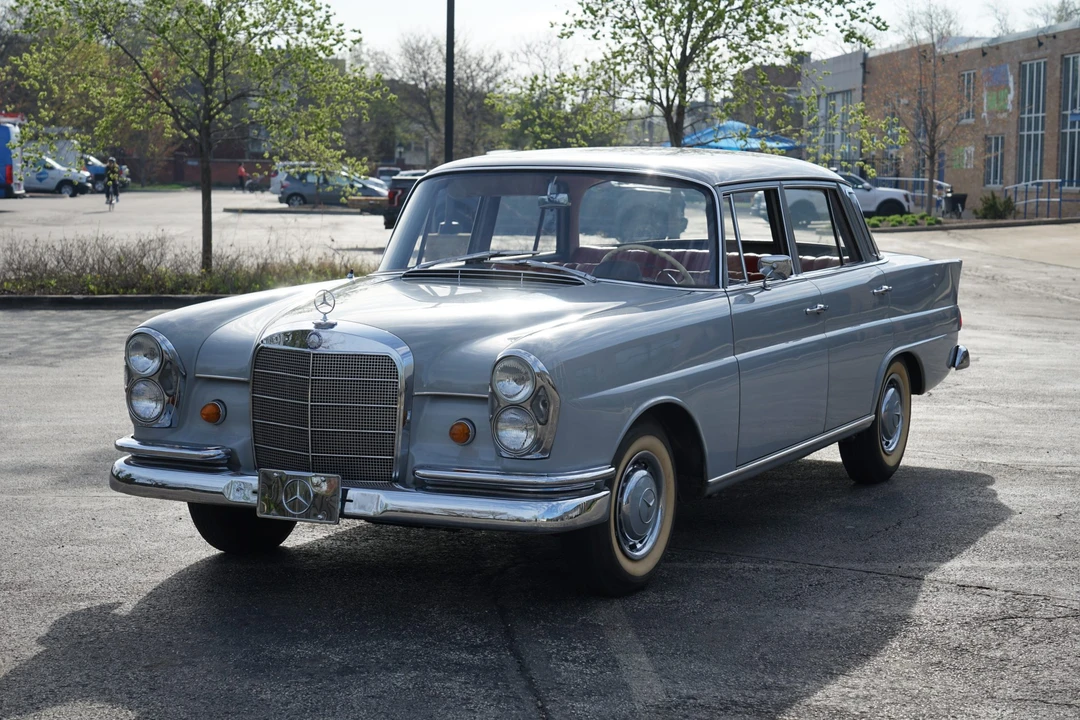 1964 Mercedes-Benz W111 Sedan - Image 5 of 31