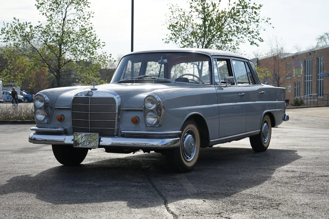 1964 Mercedes-Benz W111 Sedan - Image 4 of 31