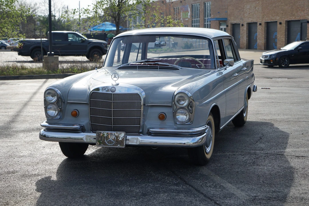 1964 Mercedes-Benz W111 Sedan - Image 3 of 31