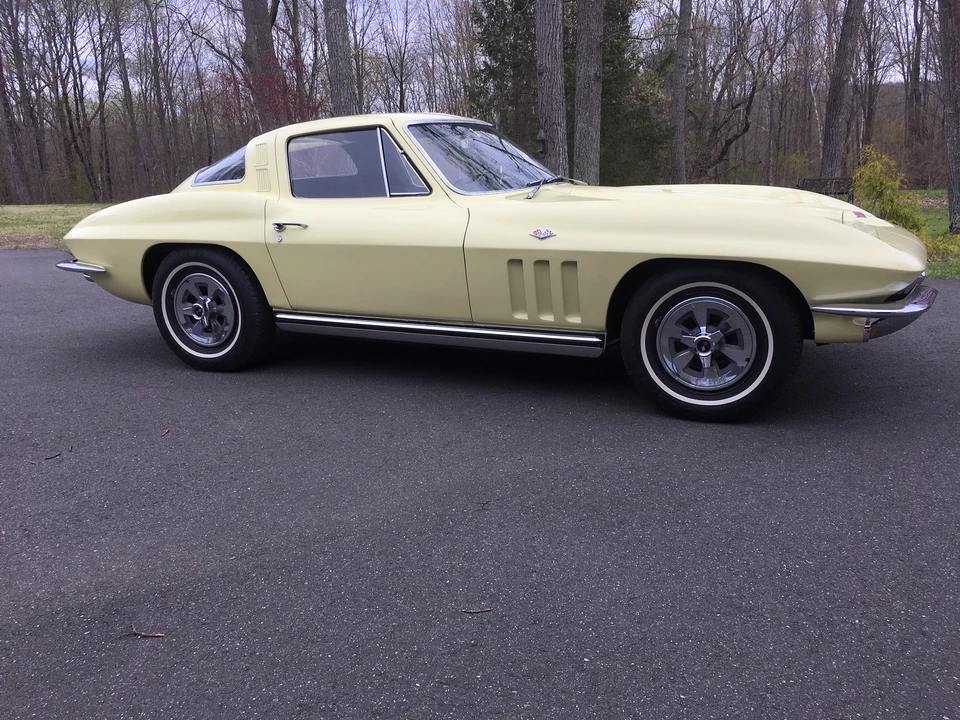 1965 Chevrolet Corvette C2 - Image 3 of 31