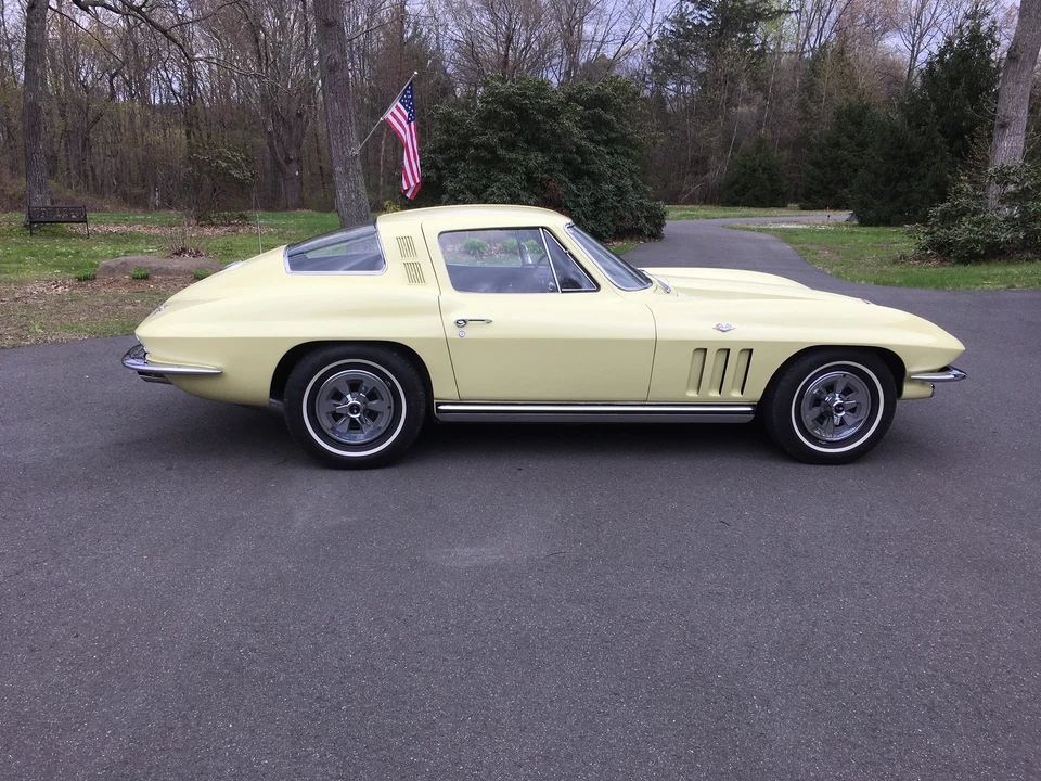 1965 Chevrolet Corvette C2 - Image 5 of 31