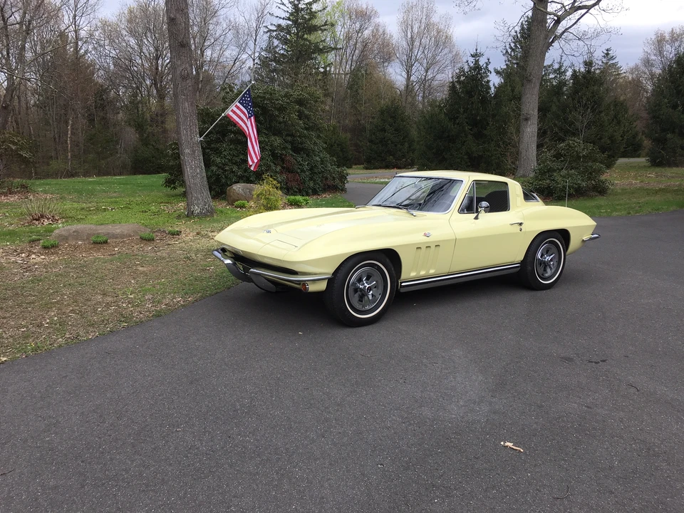 1965 Chevrolet Corvette C2 - Image 22 of 31