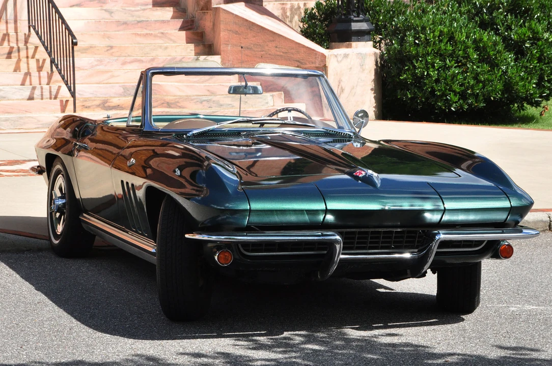1965 Chevrolet Corvette C2 - Image 11 of 31