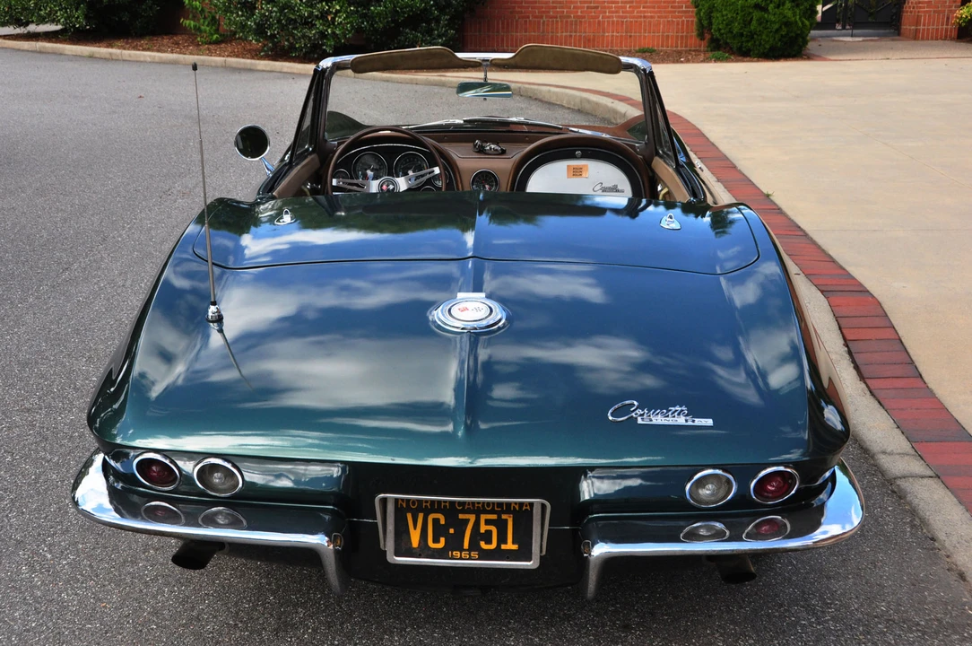 1965 Chevrolet Corvette C2 - Image 18 of 31