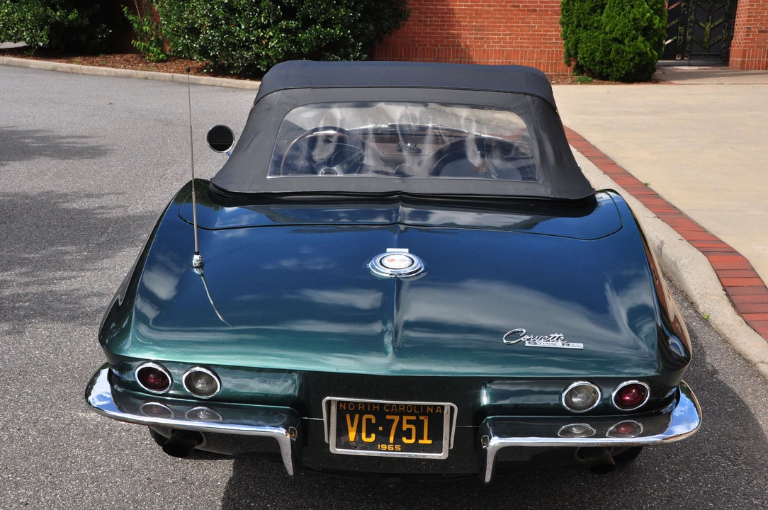 1965 Chevrolet Corvette C2 - Image 23 of 31