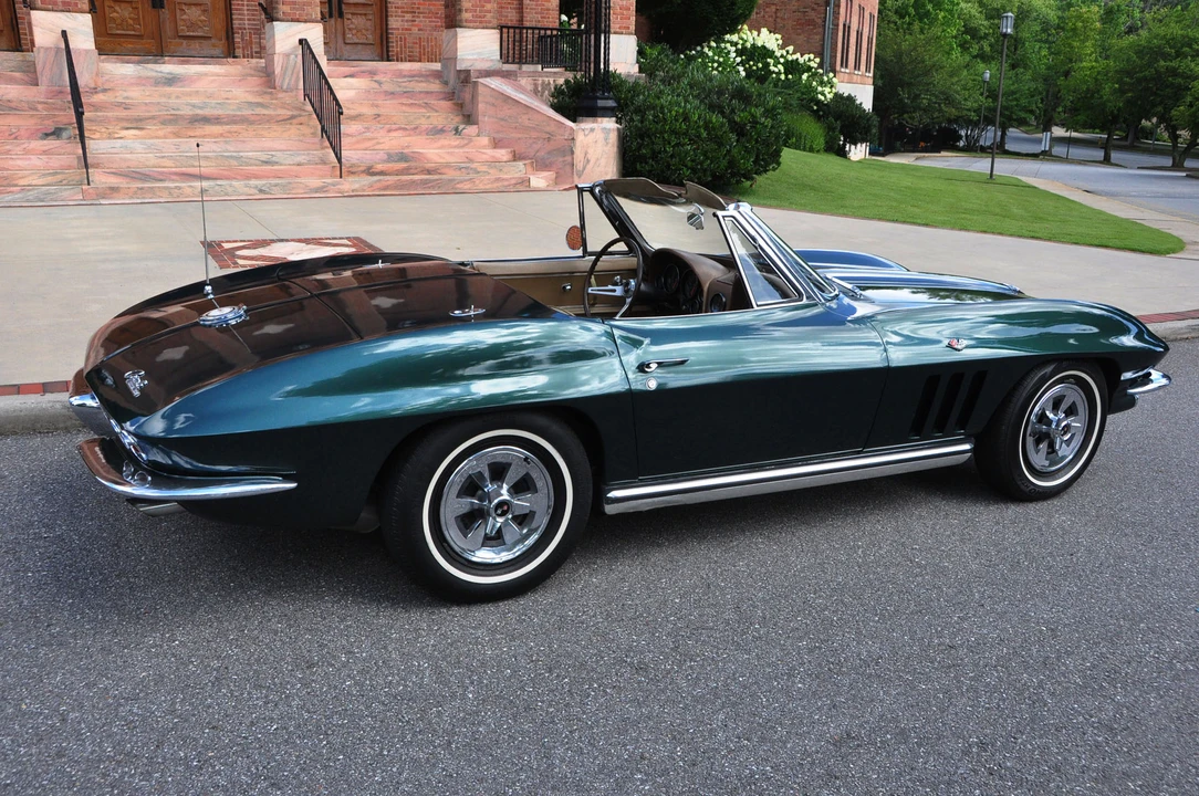 1965 Chevrolet Corvette C2 - Image 8 of 31