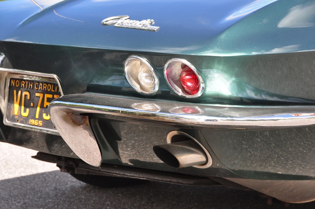 1965 Chevrolet Corvette C2 - Image 26 of 31