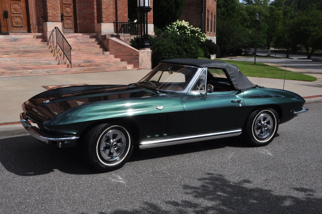 1965 Chevrolet Corvette C2 - Image 20 of 31
