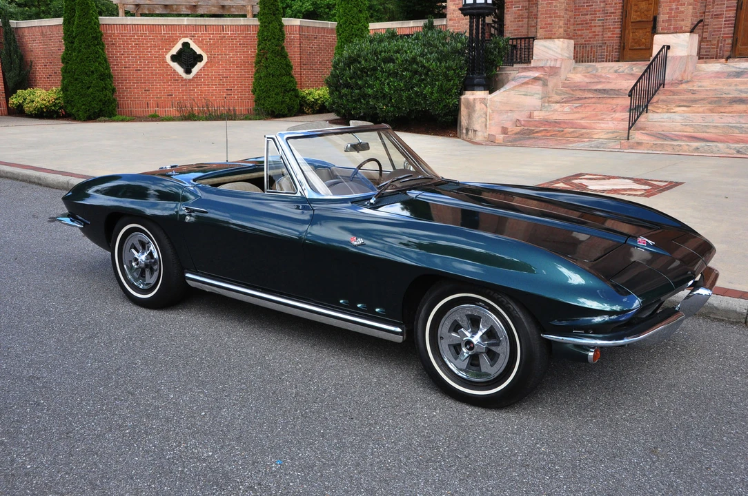 1965 Chevrolet Corvette C2 - Image 10 of 31