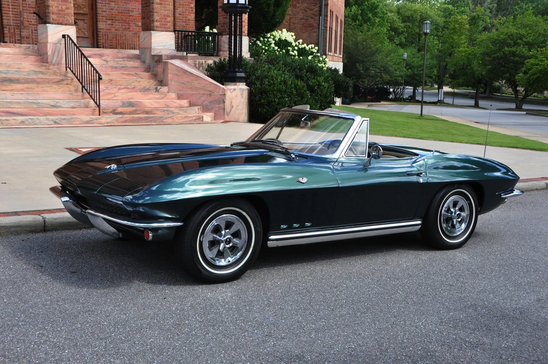 1965 Chevrolet Corvette C2 - Image 2 of 31