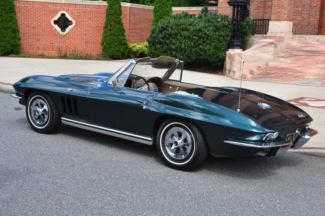 1965 Chevrolet Corvette C2 - Image 4 of 31