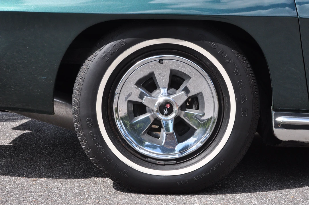 1965 Chevrolet Corvette C2 - Image 31 of 31