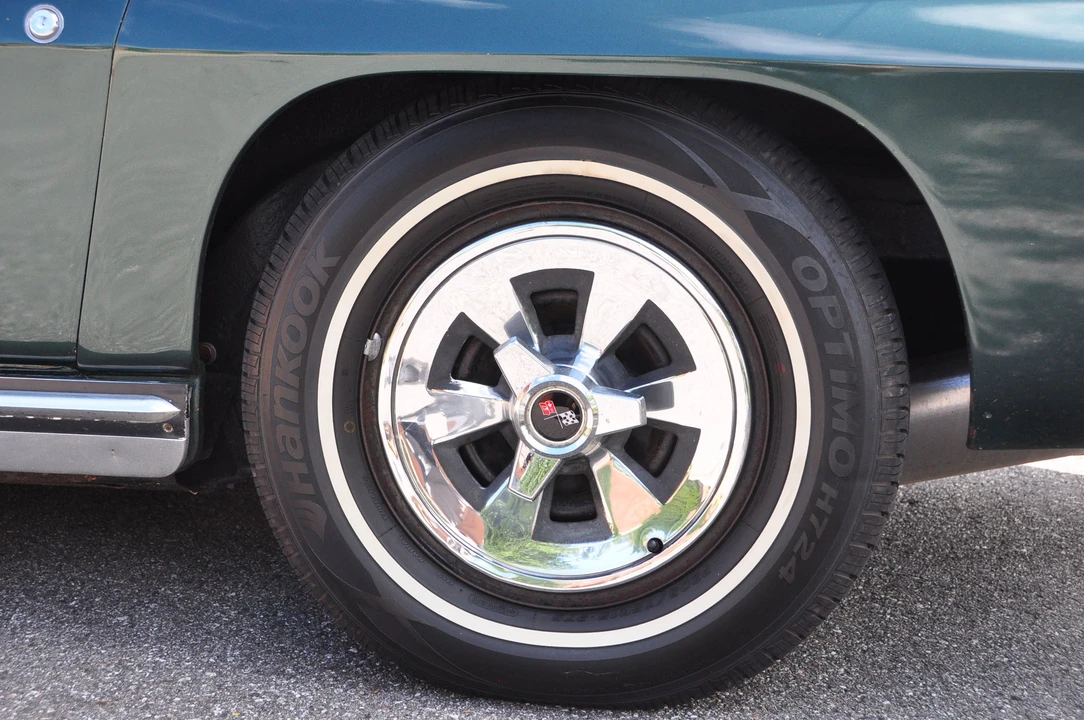 1965 Chevrolet Corvette C2 - Image 29 of 31