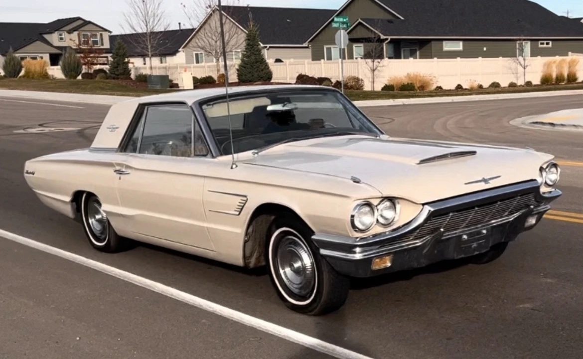 1965 Ford Thunderbird 4th Gen - Image 10 of 31