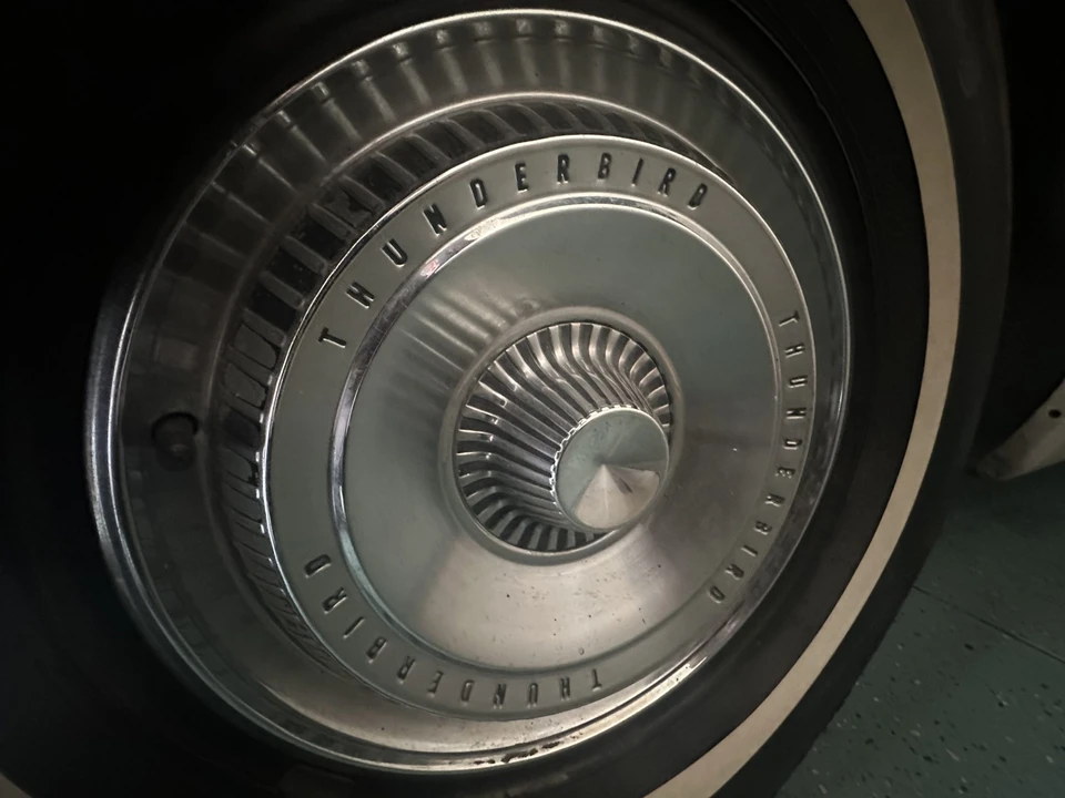 1965 Ford Thunderbird 4th Gen - Image 29 of 31