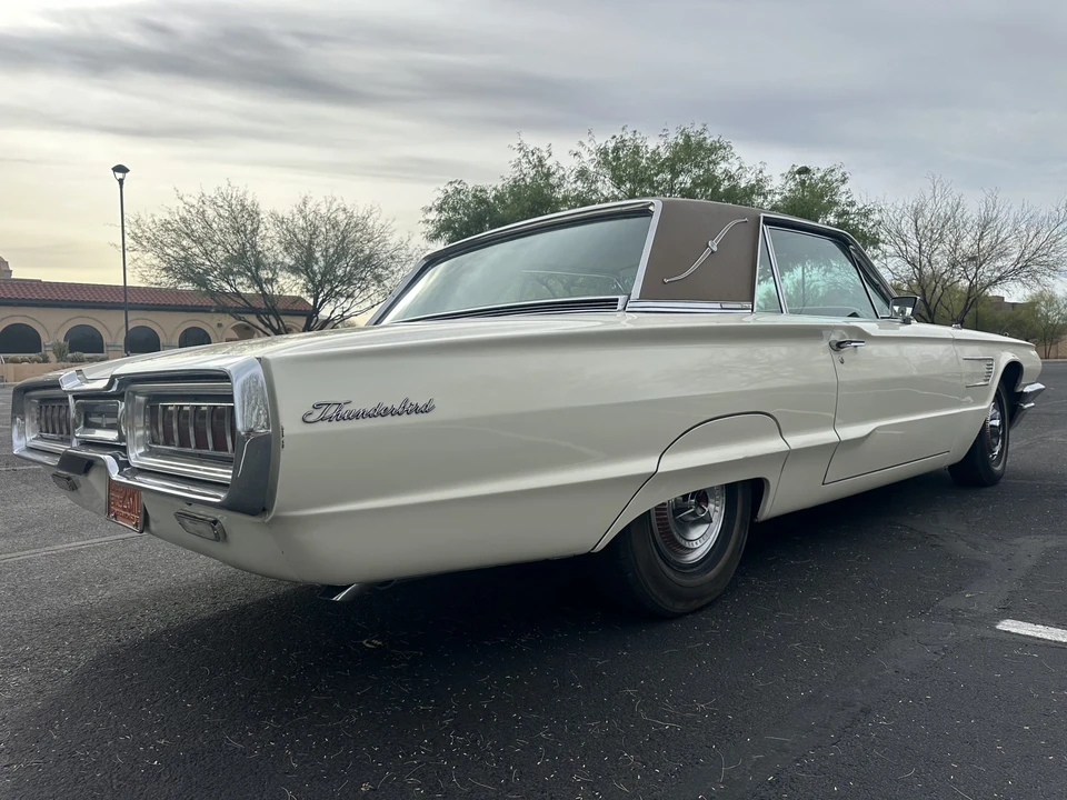 1965 Ford Thunderbird 4th Gen - Image 14 of 31