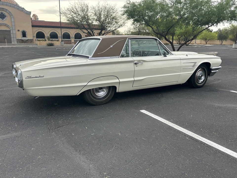 1965 Ford Thunderbird 4th Gen - Image 15 of 31