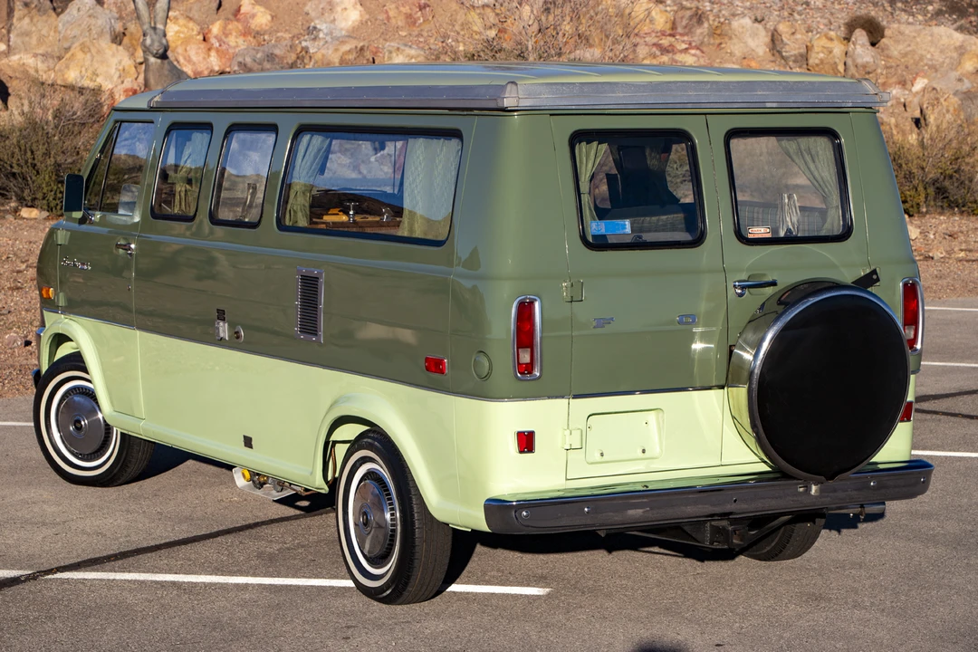 1972 Ford Econoline Van - Image 10 of 31