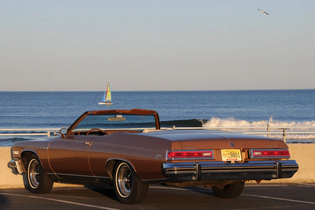1975 Buick LeSabre - Image 16 of 31