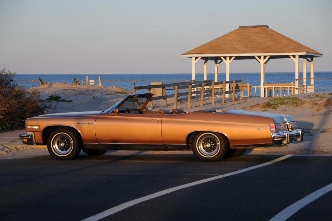 1975 Buick LeSabre - Image 13 of 31