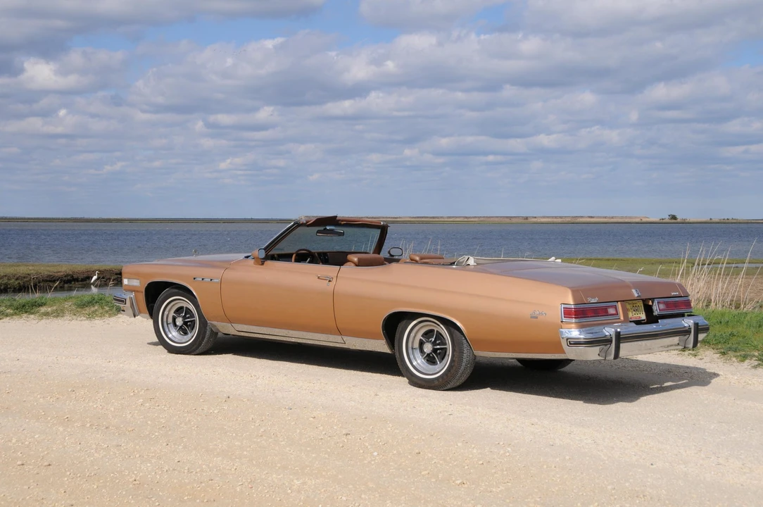 1975 Buick LeSabre - Image 10 of 31