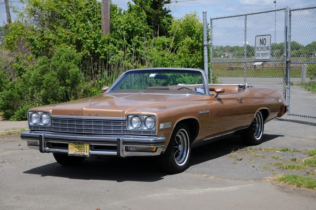 1975 Buick LeSabre - Image 2 of 31