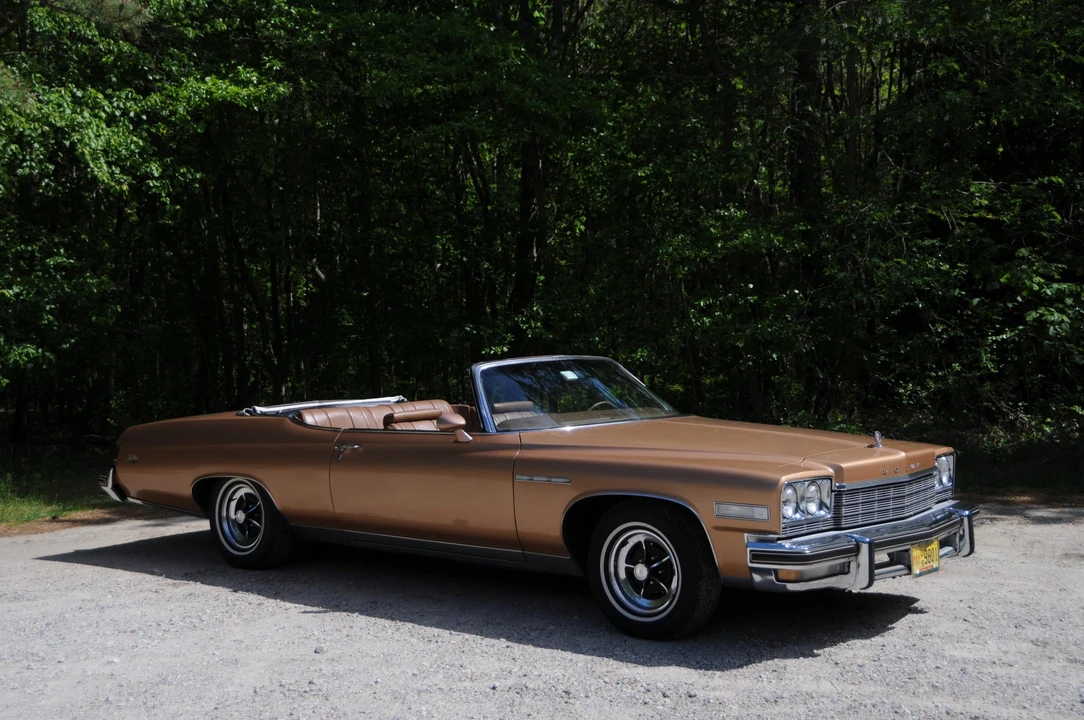 1975 Buick LeSabre - Image 22 of 31