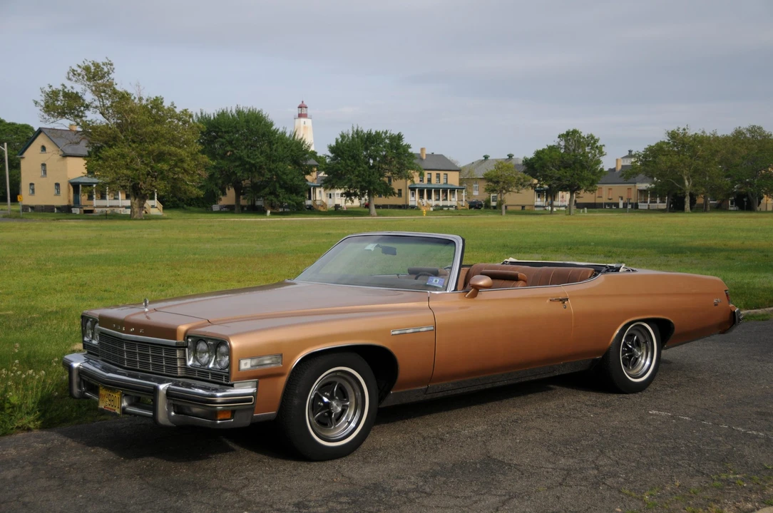 1975 Buick LeSabre - Image 4 of 31