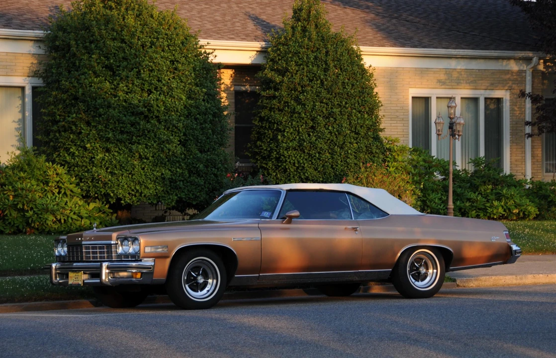 1975 Buick LeSabre - Image 8 of 31