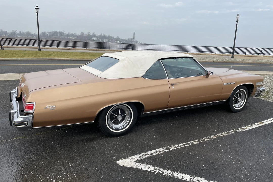 1975 Buick LeSabre - Image 17 of 31