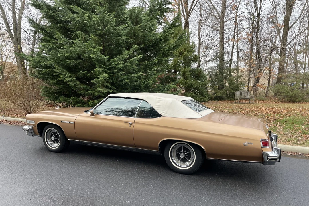 1975 Buick LeSabre - Image 15 of 31