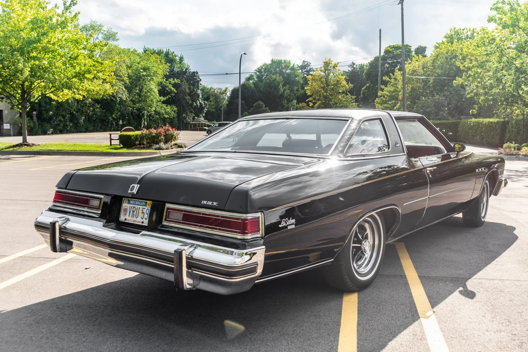 1975 Buick LeSabre - Image 8 of 31