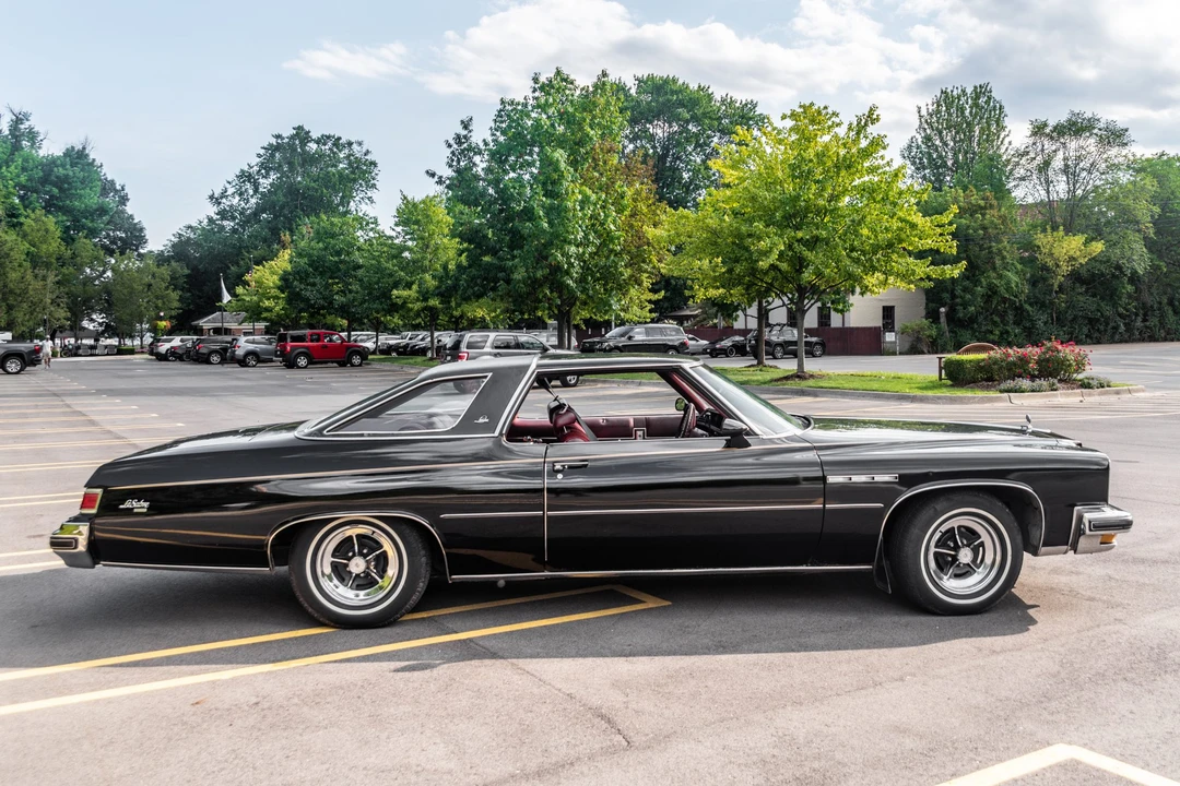 1975 Buick LeSabre - Image 9 of 31