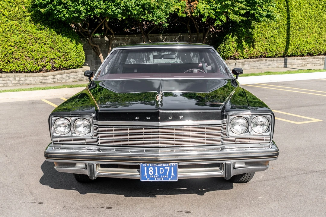 1975 Buick LeSabre - Image 12 of 31