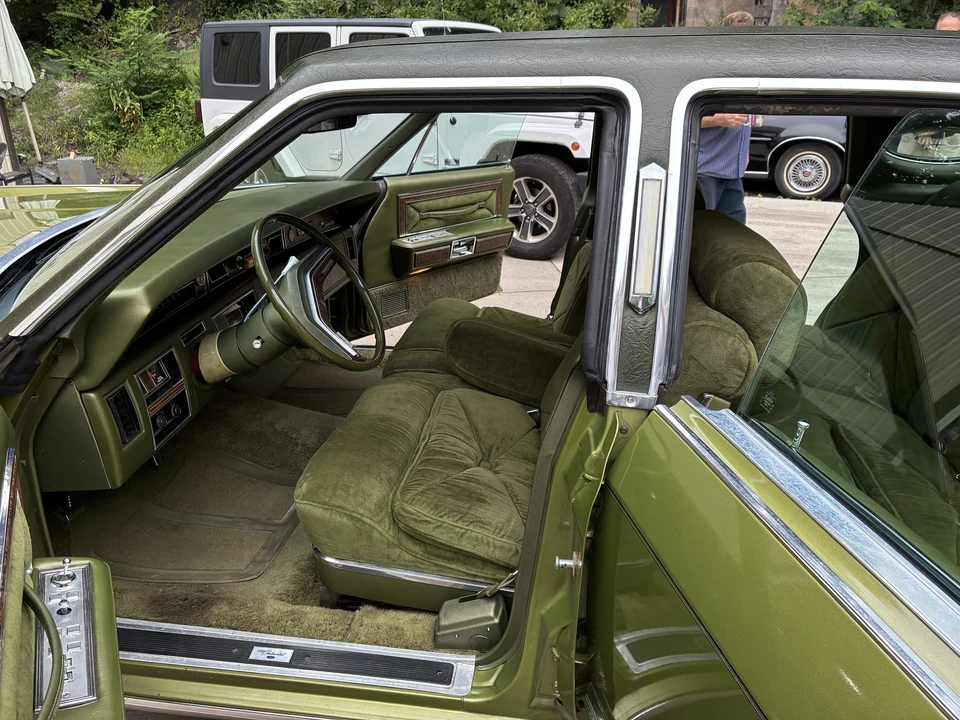 1975 Lincoln Continental 5th Gen - Image 28 of 31