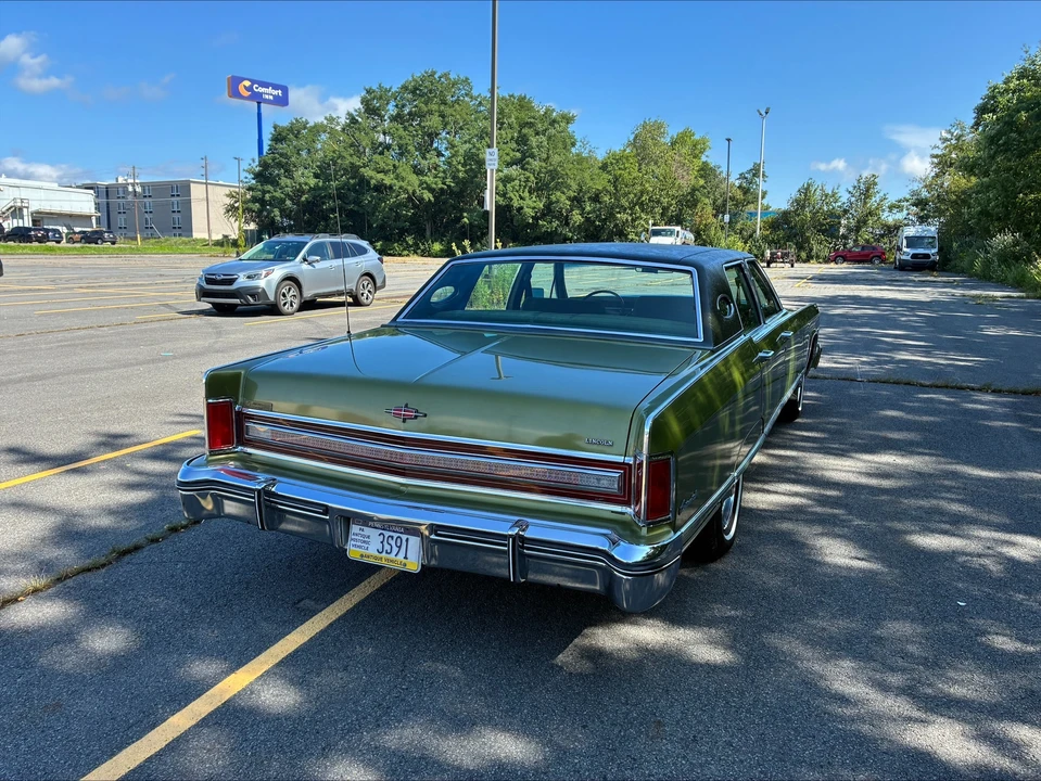 1975 Lincoln Continental 5th Gen - Image 9 of 31