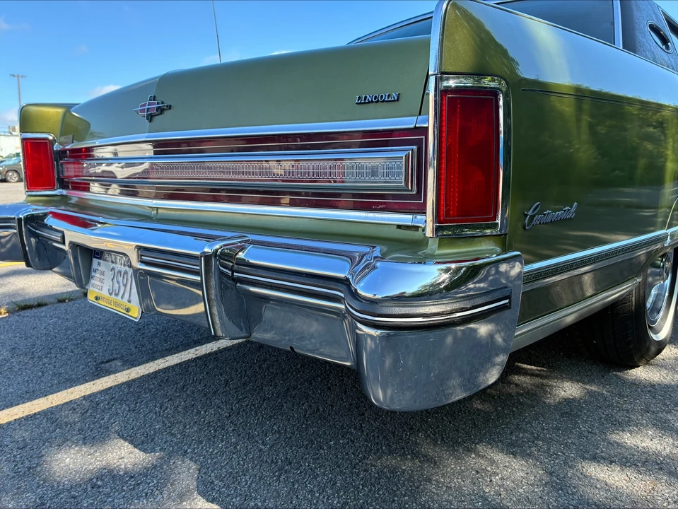 1975 Lincoln Continental 5th Gen - Image 22 of 31
