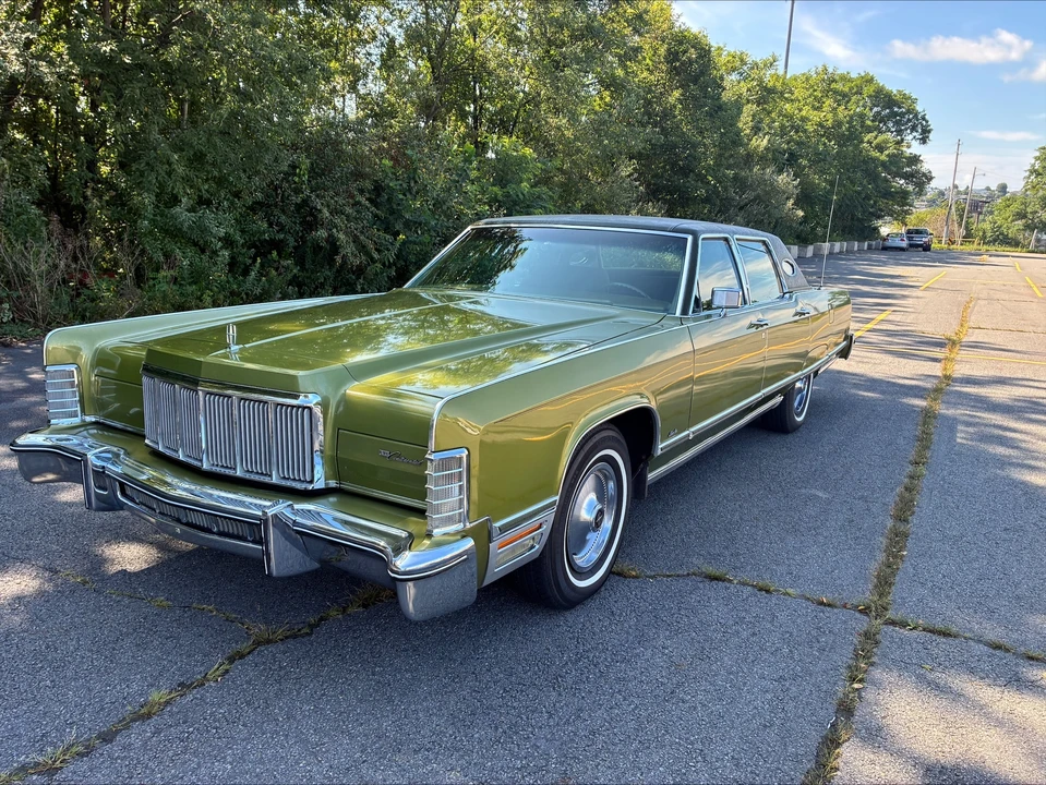1975 Lincoln Continental 5th Gen - Image 3 of 31