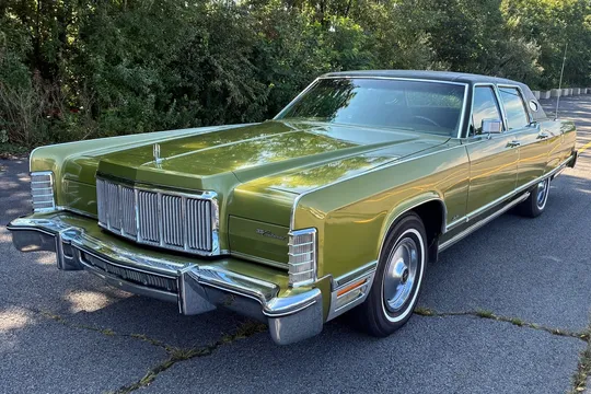 1975 Lincoln Continental Sedan