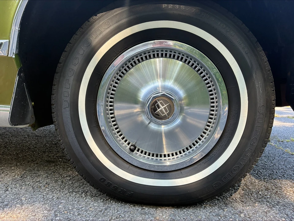 1975 Lincoln Continental 5th Gen - Image 27 of 31