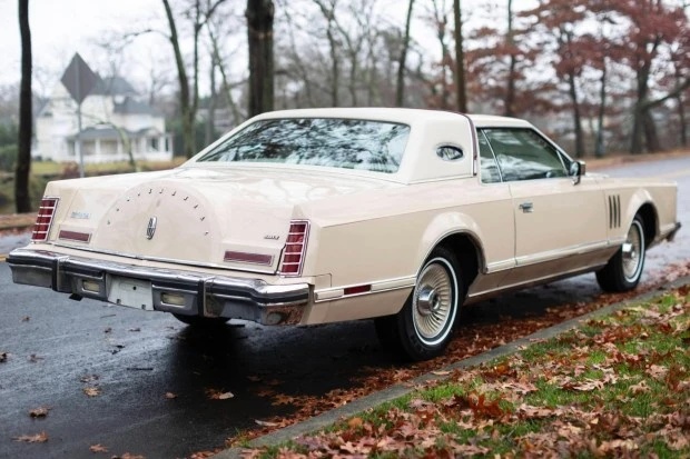 1979 Lincoln Continental Mark V - Image 2 of 8