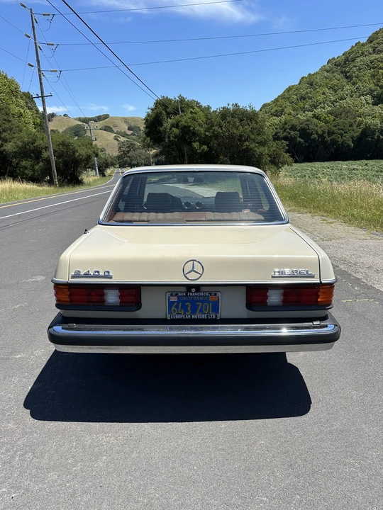 1980 Mercedes-Benz W123 Sedan - Image 8 of 31