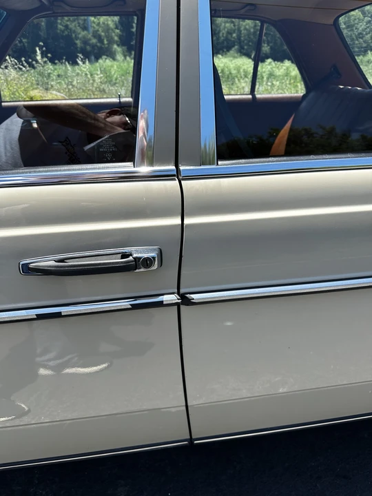1980 Mercedes-Benz W123 Sedan - Image 31 of 31