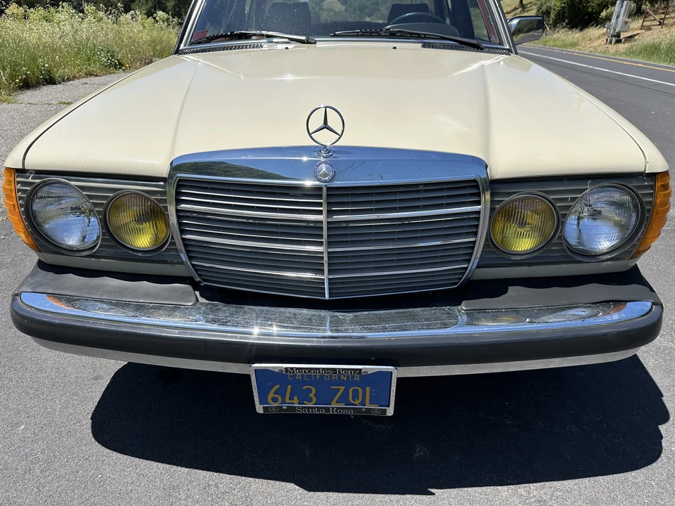 1980 Mercedes-Benz W123 Sedan - Image 20 of 31