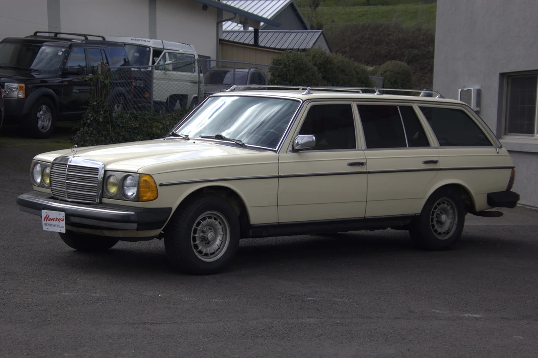 1982 Mercedes-Benz W123 Wagon (S123) - Image 2 of 31