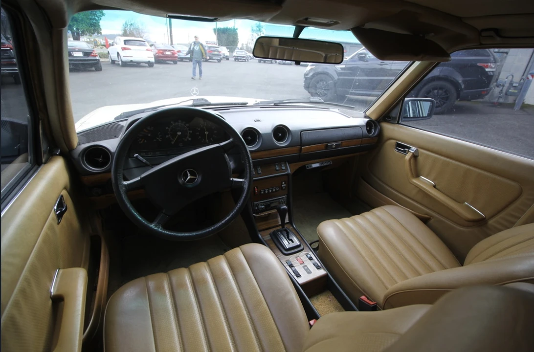 1982 Mercedes-Benz W123 Wagon (S123) - Image 19 of 31