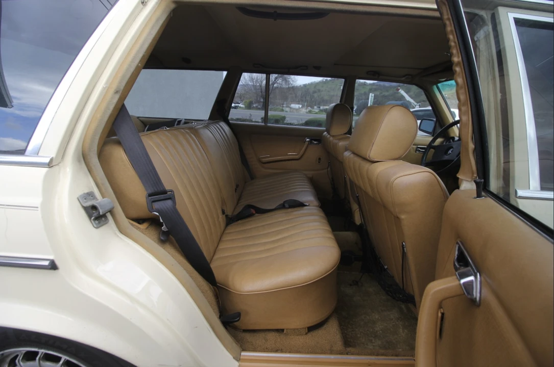 1982 Mercedes-Benz W123 Wagon (S123) - Image 28 of 31